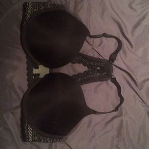 Victoria’s Secret 36D Bra